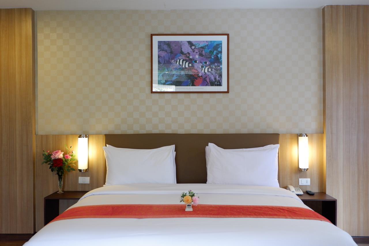 Dynasty Inn Bangkok Buitenkant foto