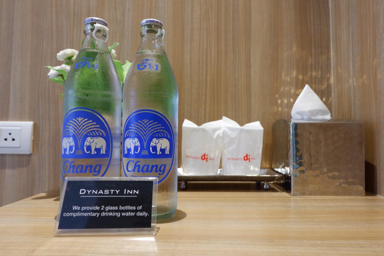 Dynasty Inn Bangkok Buitenkant foto