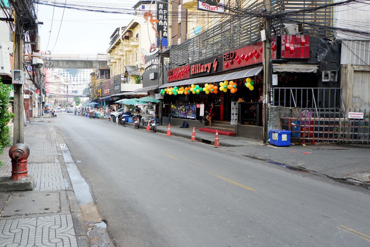 Dynasty Inn Bangkok Buitenkant foto